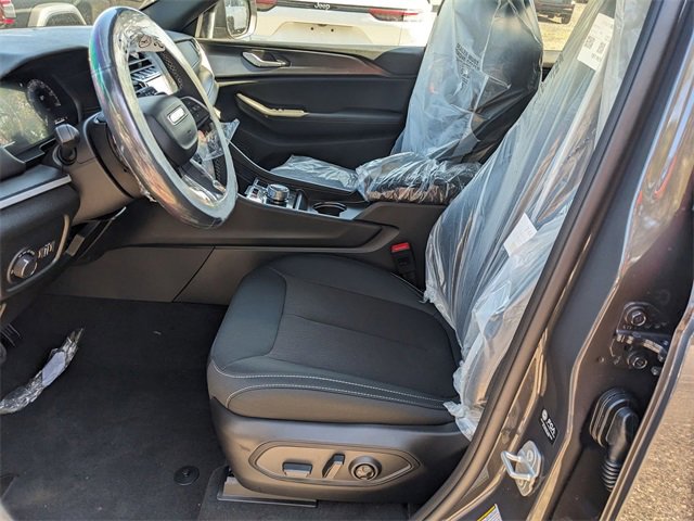 New 2025 Jeep Grand Cherokee Laredo X w/ Luxury Tech Group I image 6