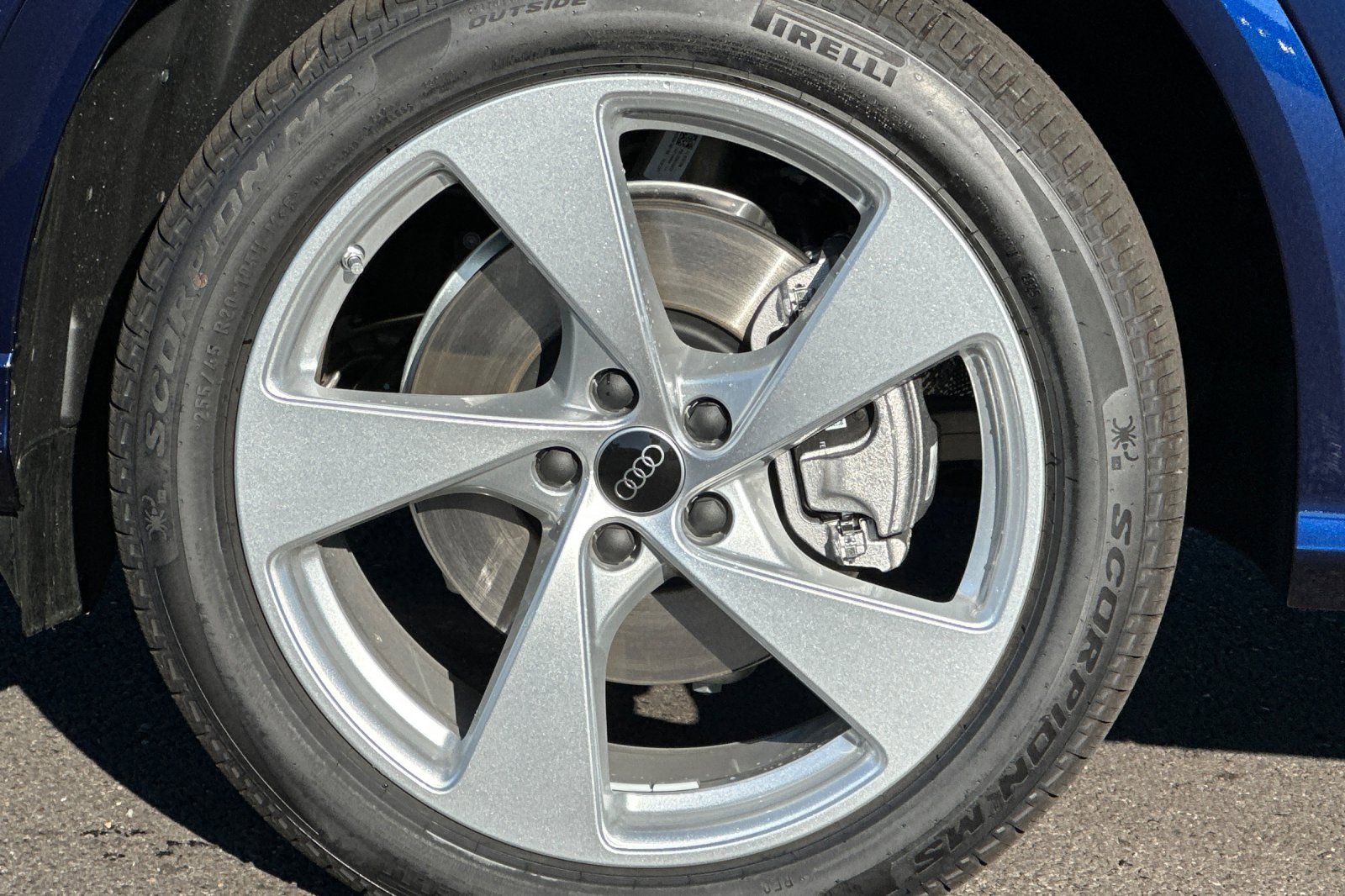 New 2025 Audi Q5 Premium Plus image 24