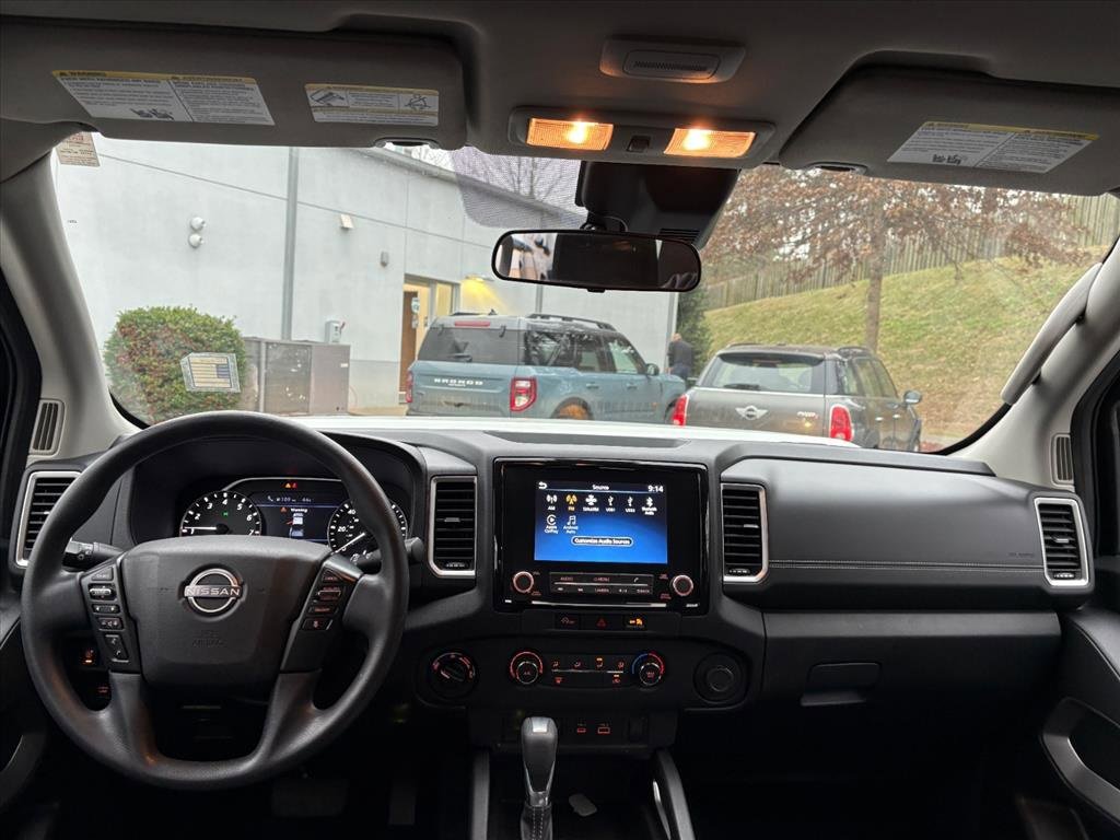 Used 2023 Nissan Frontier SV w/ Technology Package image 8