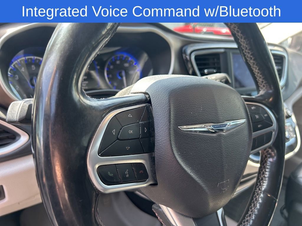 Used 2019 Chrysler Pacifica Touring-L FWD image 12