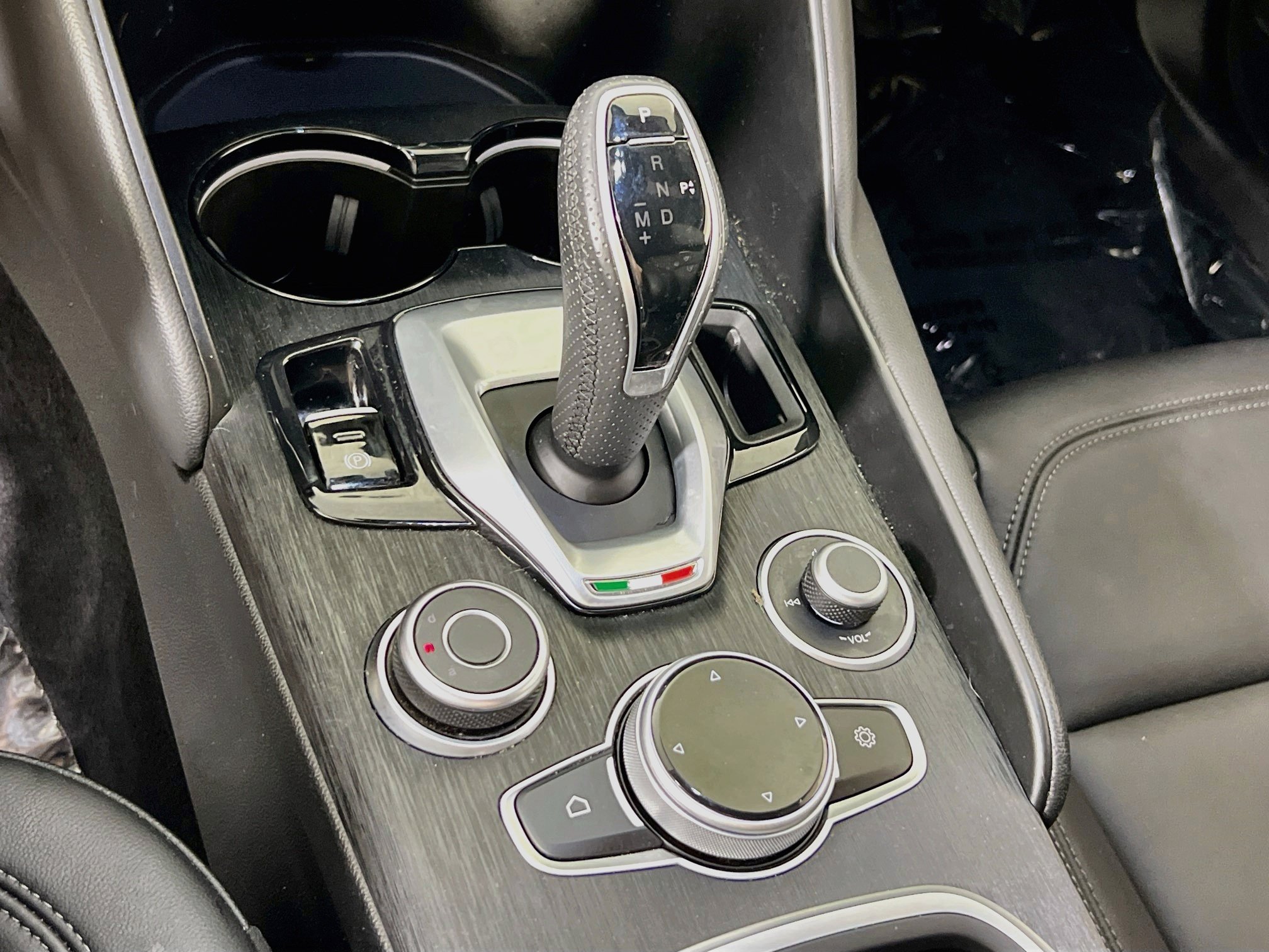 Used 2022 Alfa Romeo Giulia Sprint AWD/4WD image 17