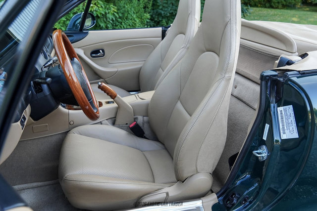 Used 2001 MAZDA MX-5 Miata RWD image 28