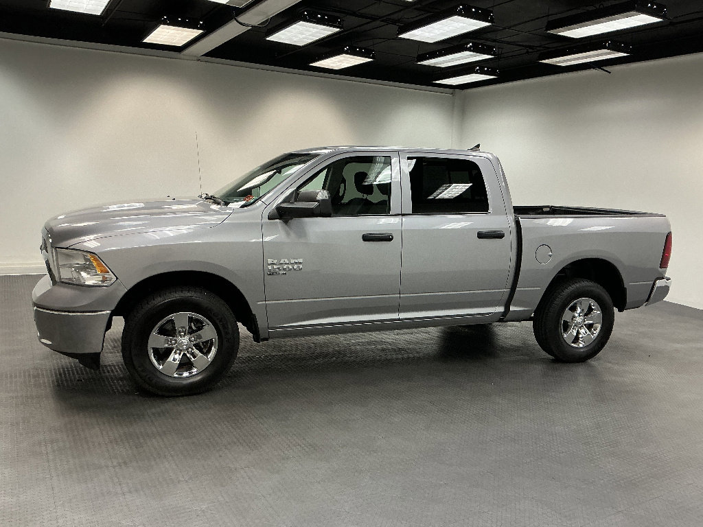 Used 2023 RAM 1500 Classic SLT w/ Trailer & Traction Group image 3