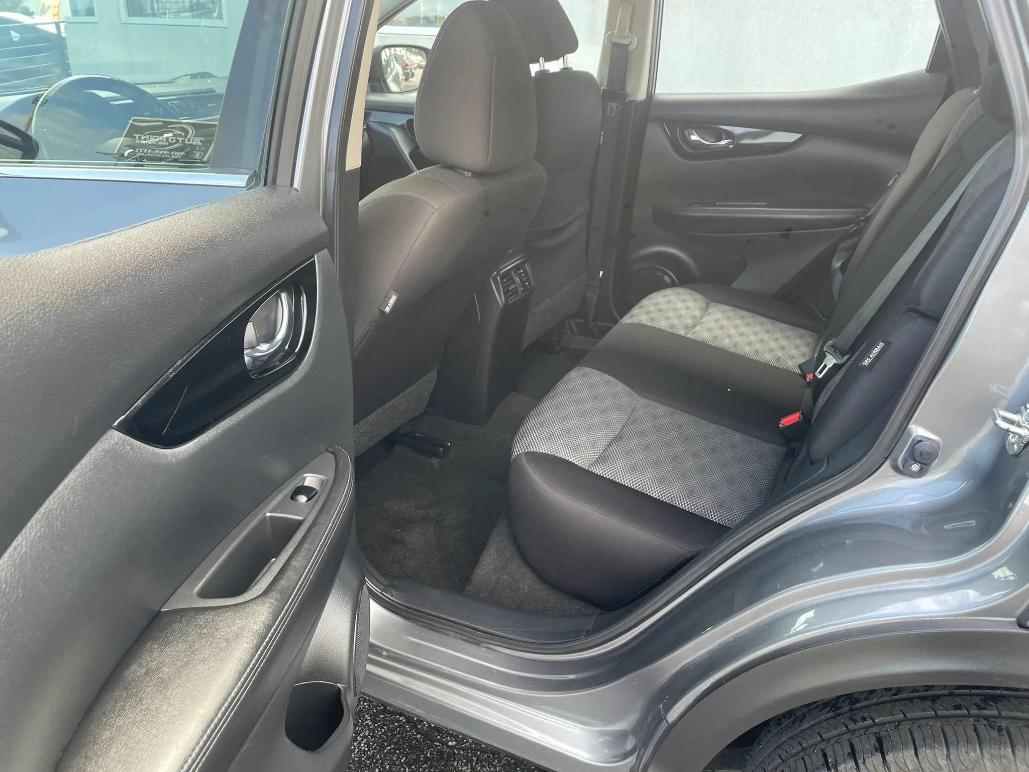 Used 2021 Nissan Rogue Sport SV FWD image 16