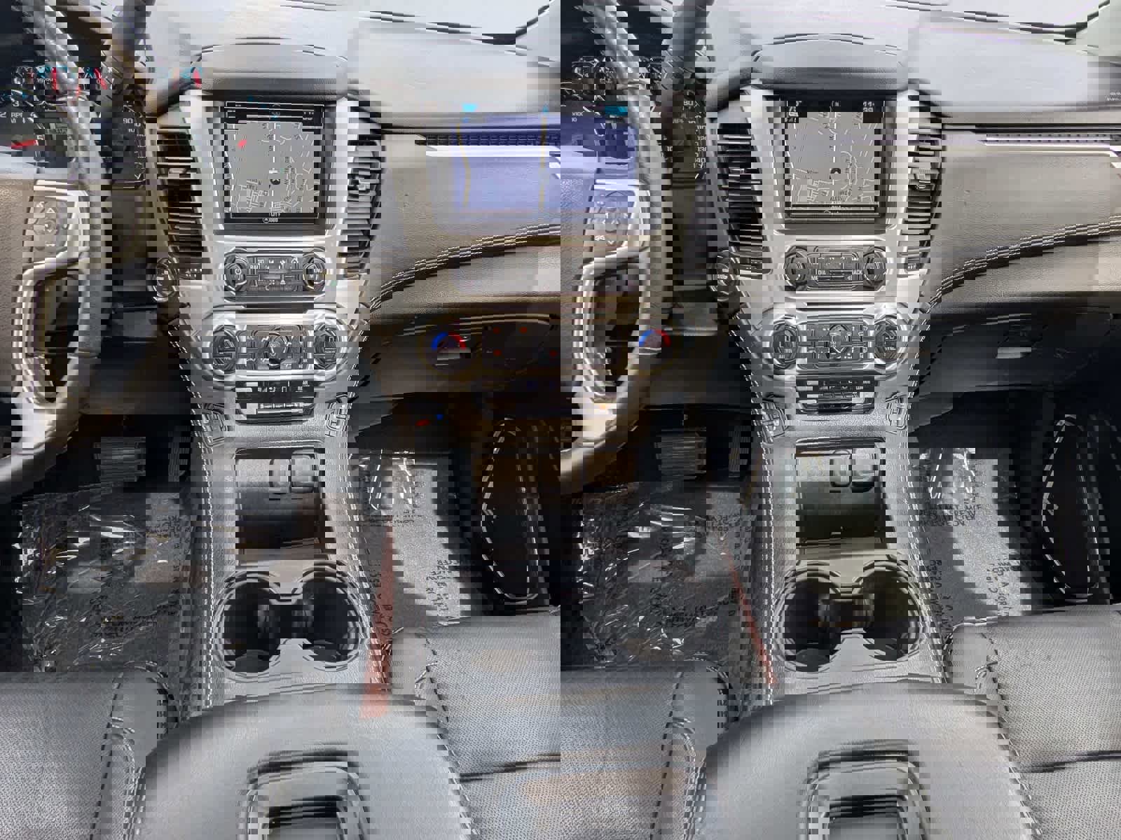 Used 2020 GMC Yukon SLT AWD/4WD image 18