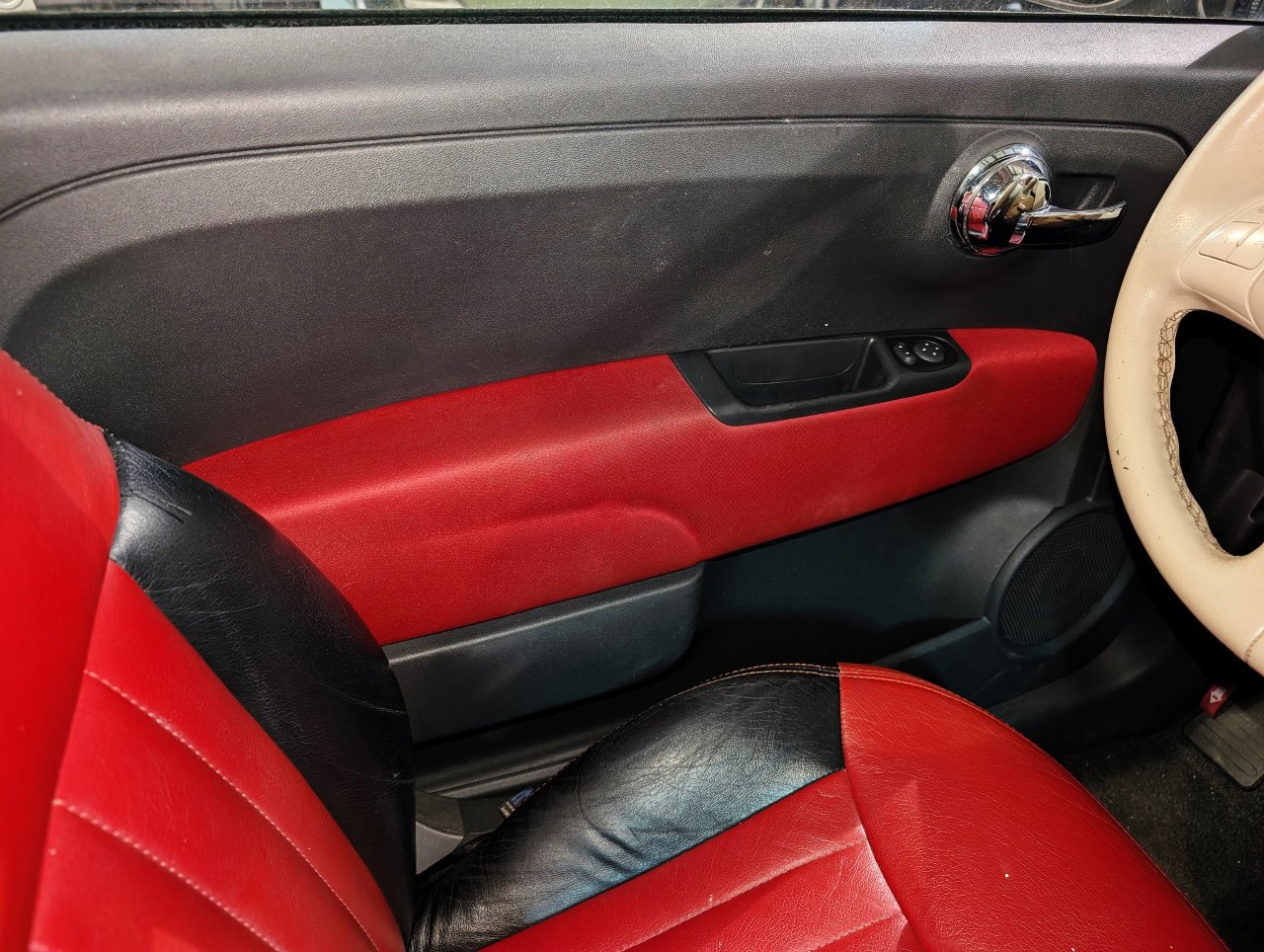 Used 2016 FIAT 500 Pop w/ Italia Package image 24