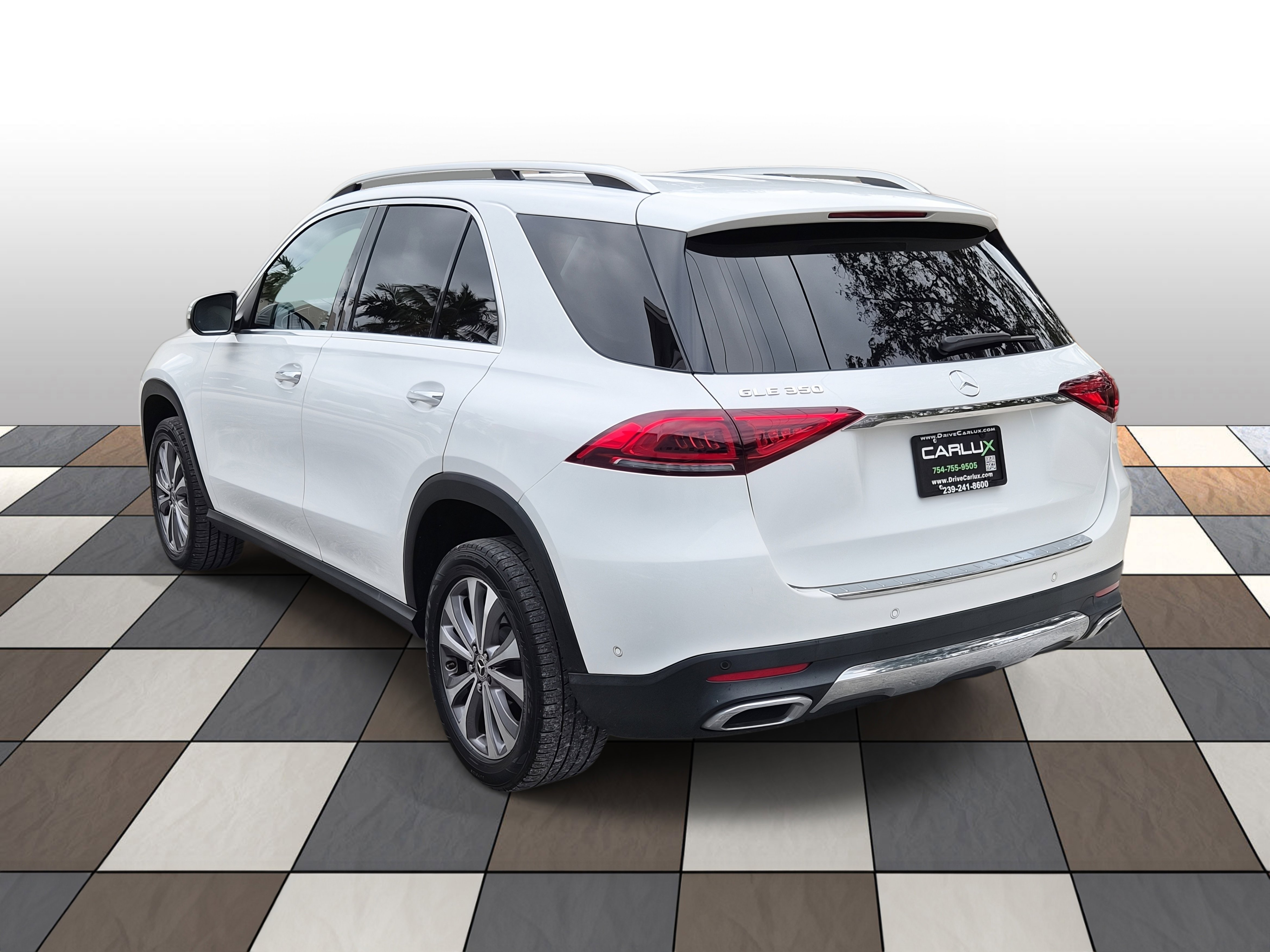 Used 2022 Mercedes-Benz GLE 350 w/ Premium Package image 6