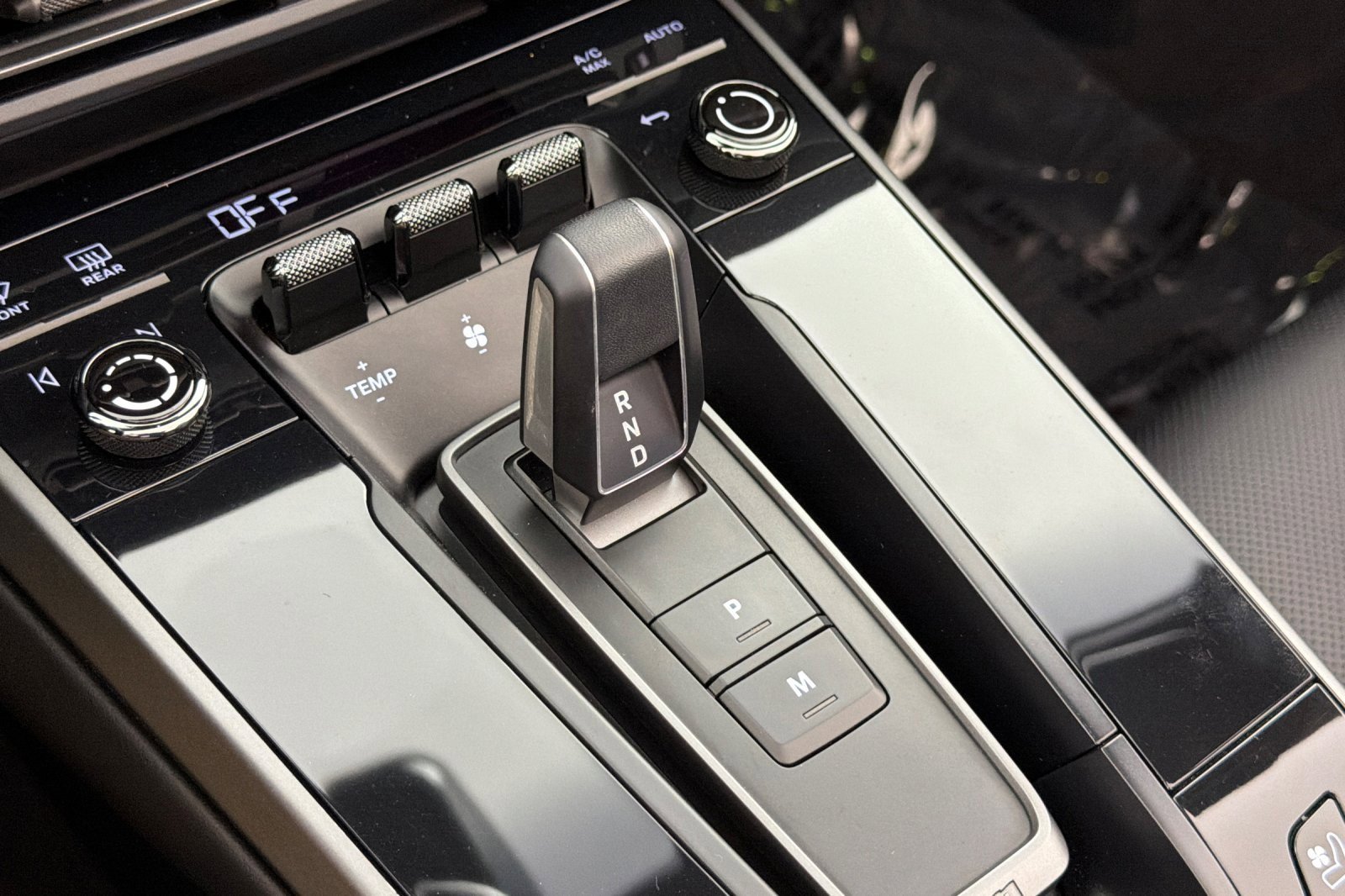 Used 2024 Porsche 911 Carrera S w/ Premium Package image 20