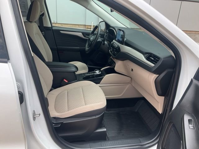 Used 2022 Ford Escape SE image 28