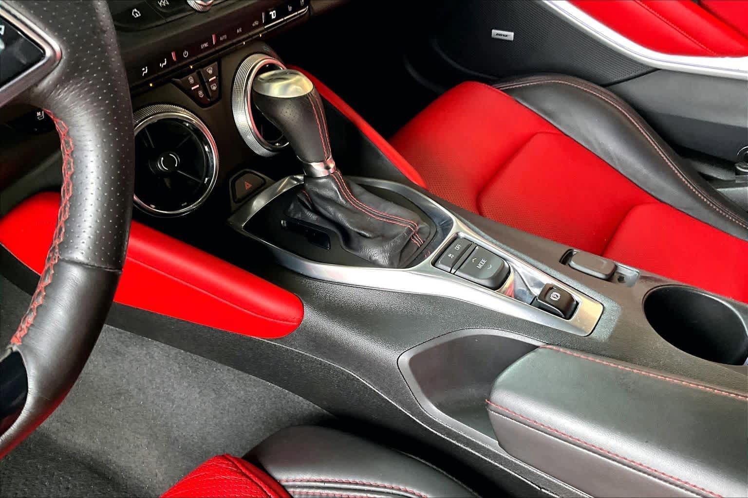 Used 2018 Chevrolet Camaro SS RWD image 15