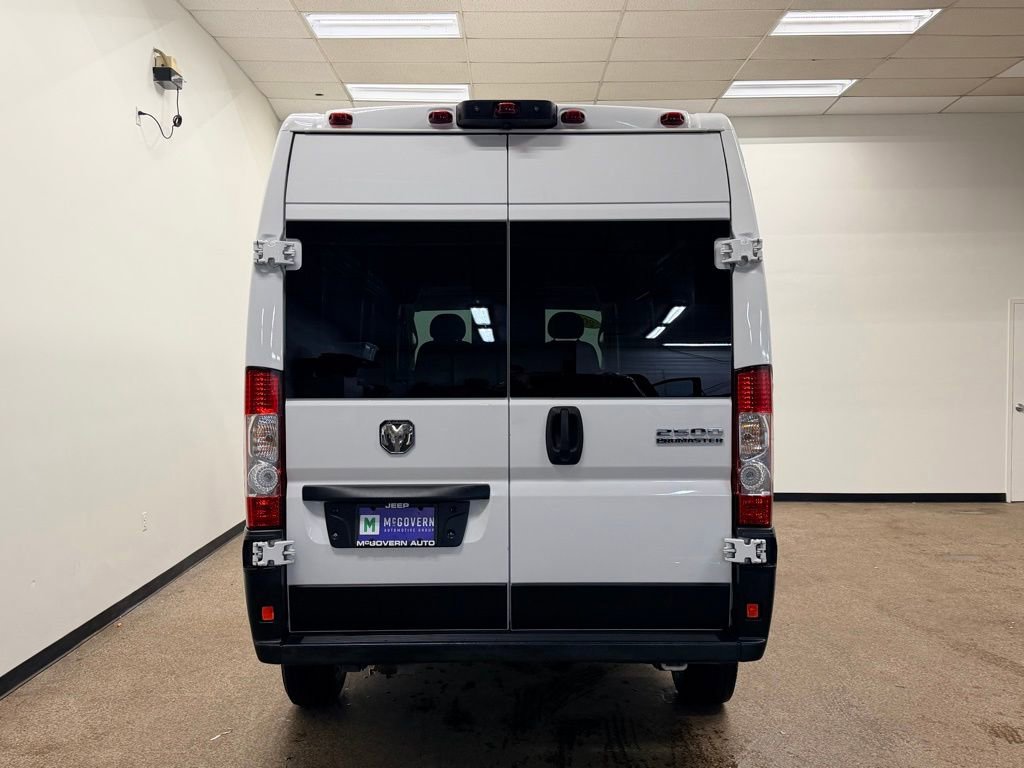 Used 2023 RAM ProMaster 2500 image 4