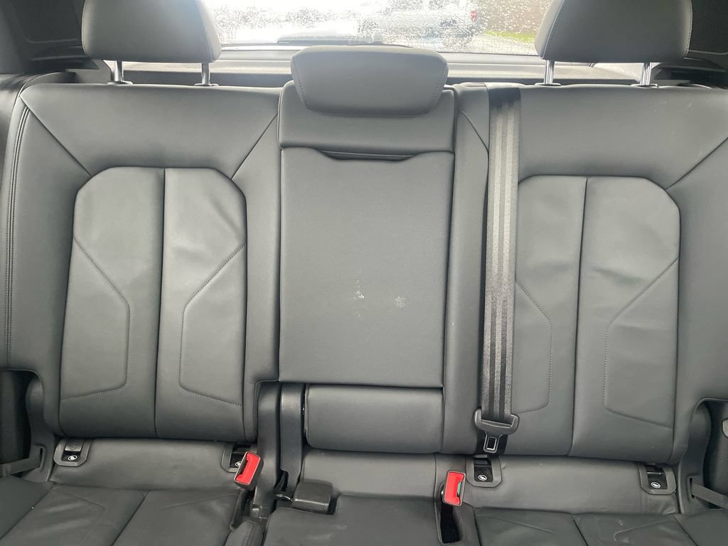 Used 2025 Audi Q3 2.0T Premium AWD/4WD image 34