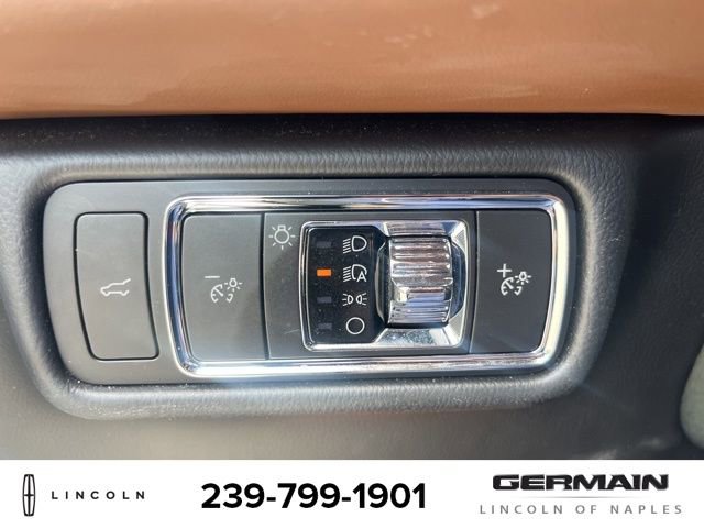 Used 2023 Lincoln Aviator Reserve w/ Equipment Group 201A RWD image 15