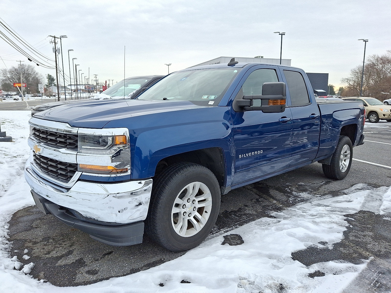 Used 2017 Chevrolet Silverado 1500 LT w/ Max Trailering Package image 2
