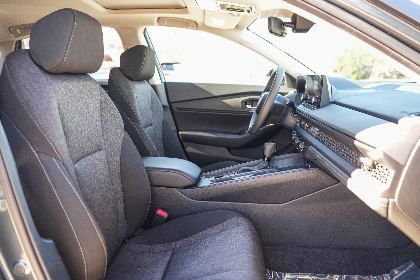 Certified 2024 Honda Accord EX image 17