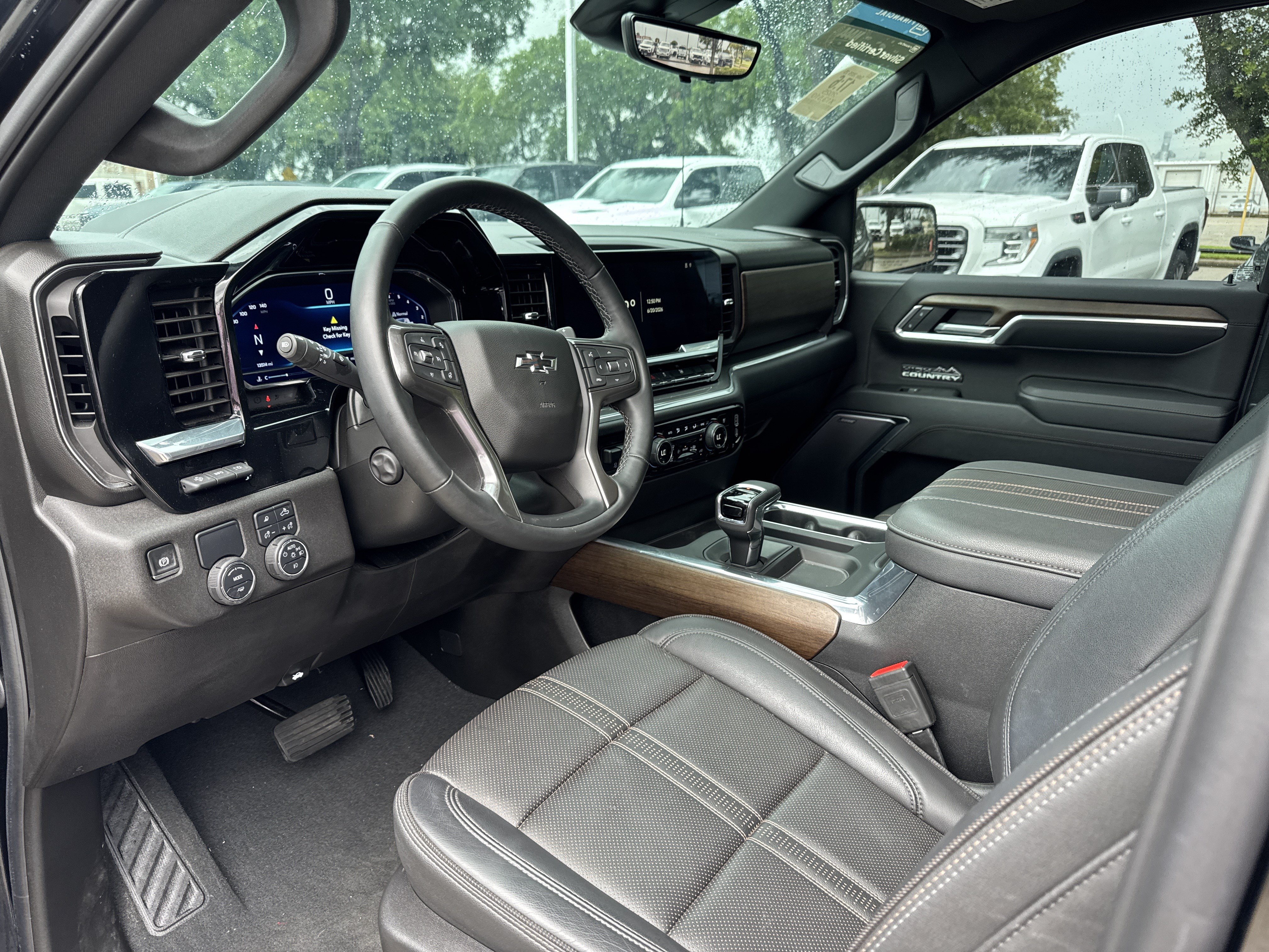 Used 2025 Chevrolet Silverado 1500 High Country w/ Midnight Edition RWD image 8