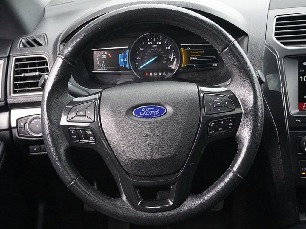 Used 2018 Ford Explorer XLT w/ Equipment Group 202A AWD/4WD image 42