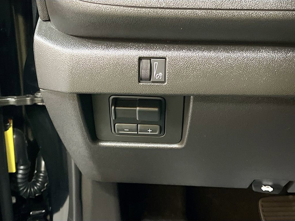 Used 2024 Chevrolet Colorado Trail Boss w/ Advanced Trailering Package image 10