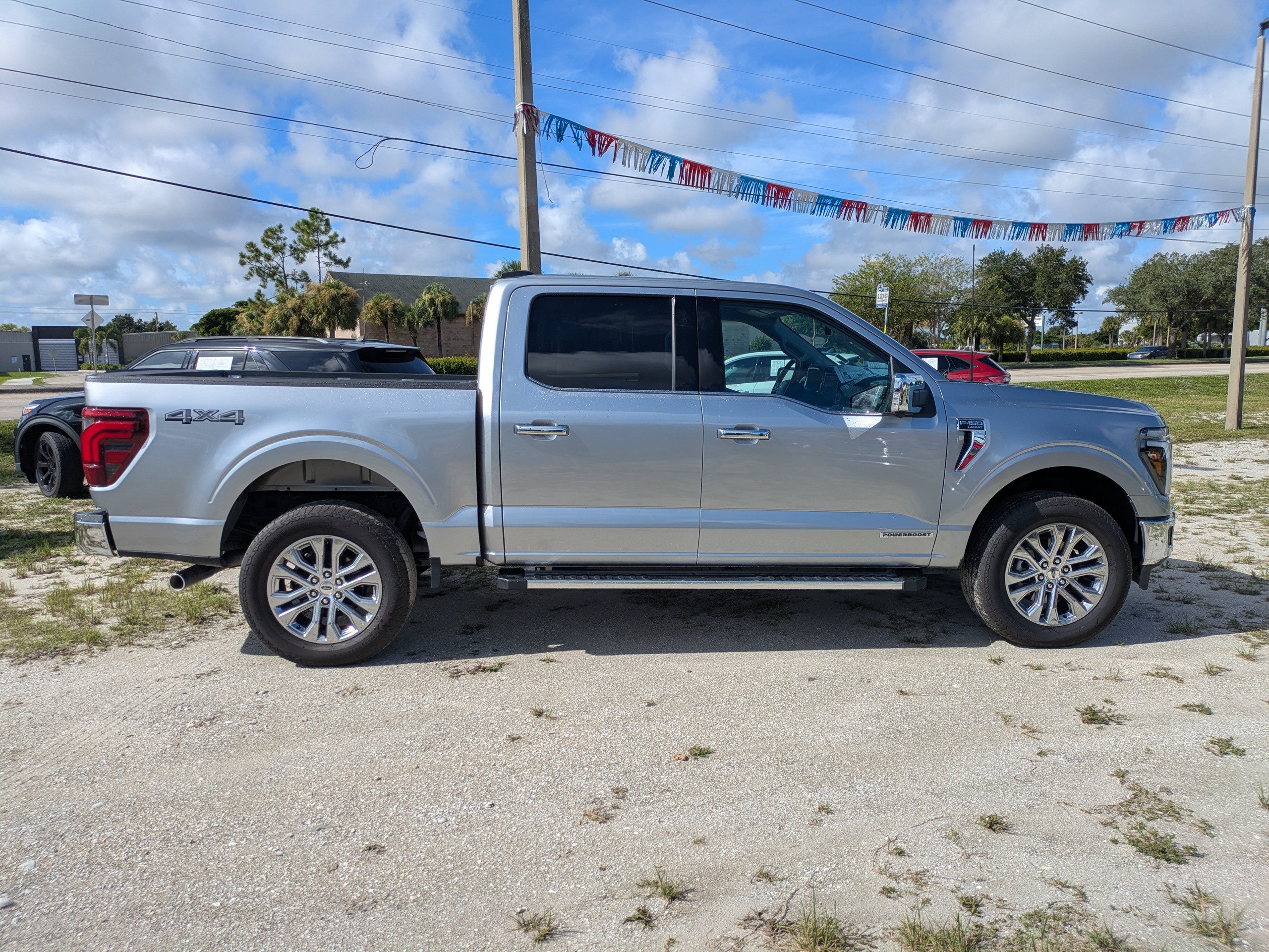 Used 2025 Ford F150 Lariat w/ Equipment Group 501A Mid AWD/4WD image 3