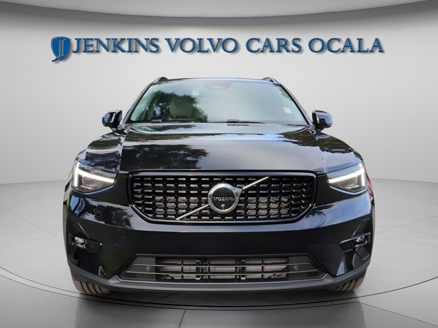 New 2025 Volvo XC40 B5 Plus w/ Protection Package Premier image 3