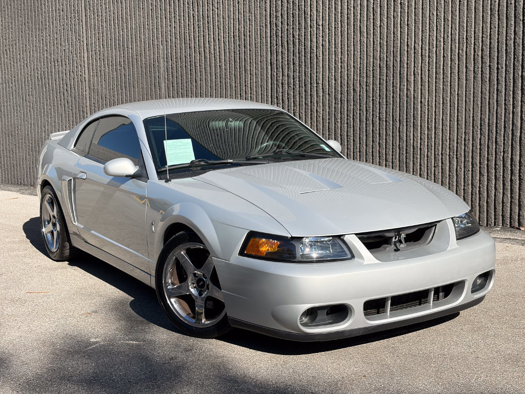 Used 2004 Ford Mustang Cobra RWD image 9