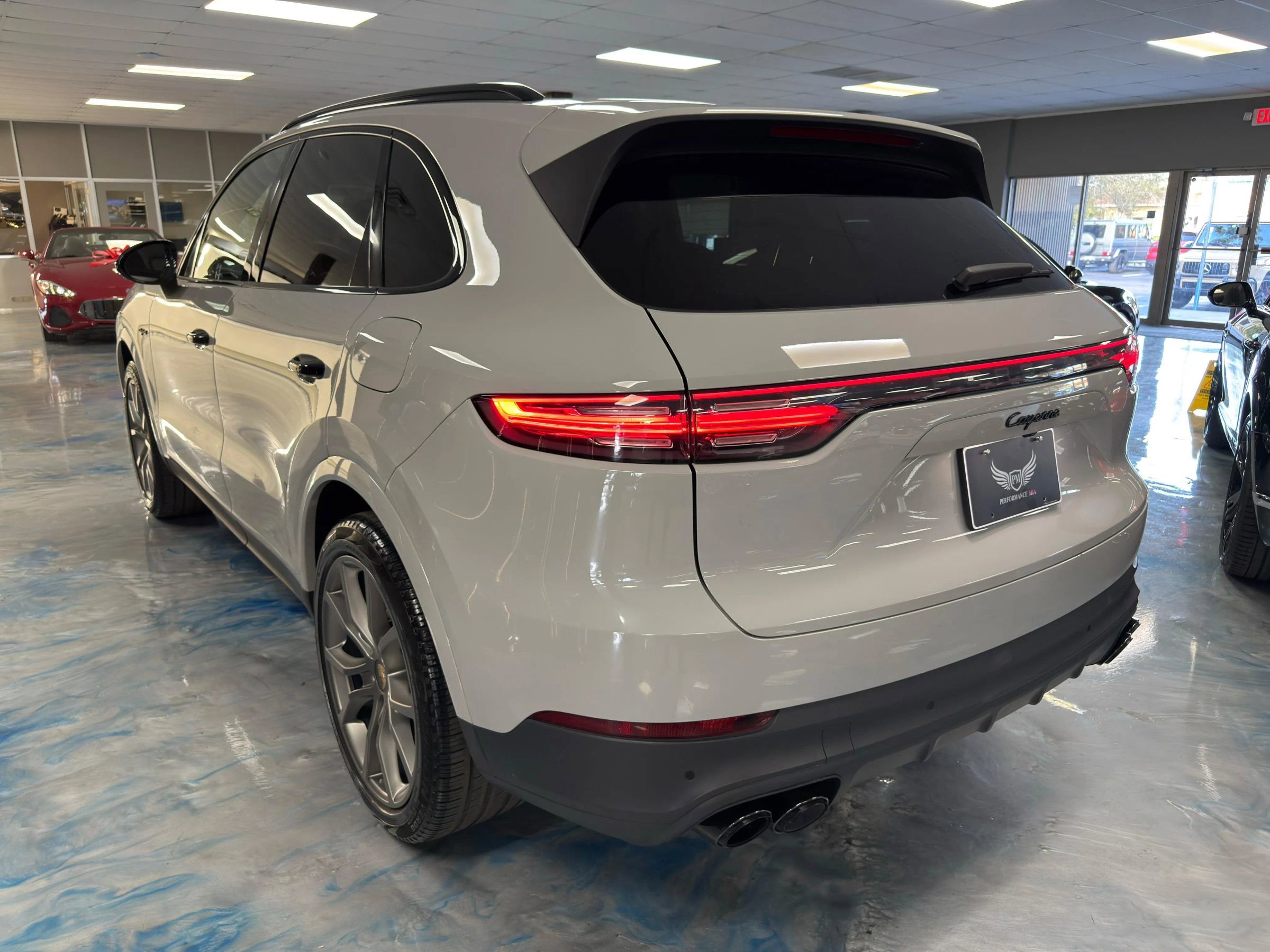 Used 2022 Porsche Cayenne Platinum Edition w/ Premium Package Plus AWD/4WD image 7