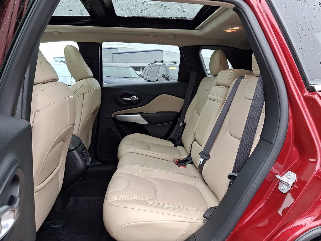 Used 2017 Jeep Cherokee Limited w/ Luxury Group image 11