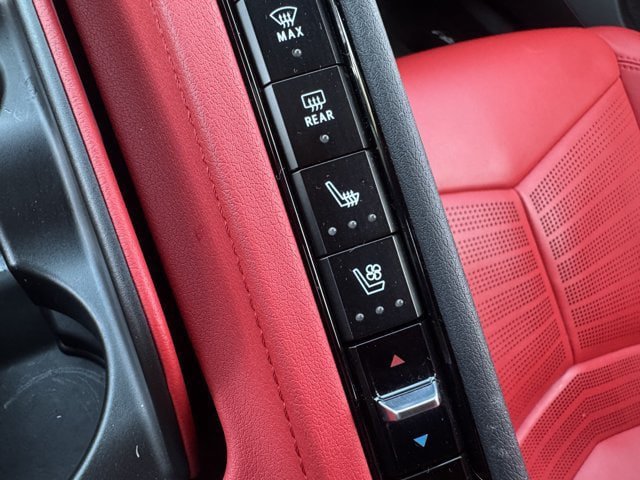 Used 2022 Chevrolet Corvette Stingray Preferred Cpe w/ Z51 Performance Package RWD image 19