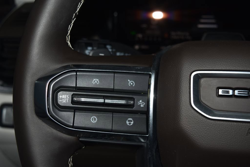 Used 2026 GMC Acadia Denali w/ Super Cruise Package image 10