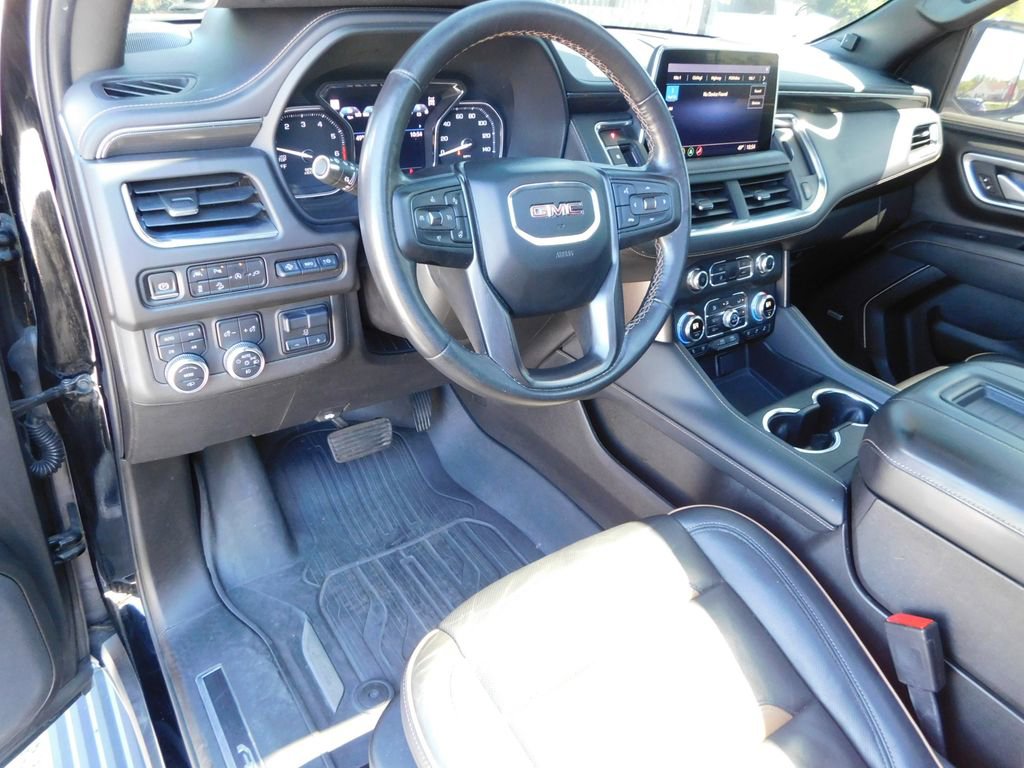 Used 2021 GMC Yukon XL AT4 w/ AT4 Premium Plus Package AWD/4WD image 16