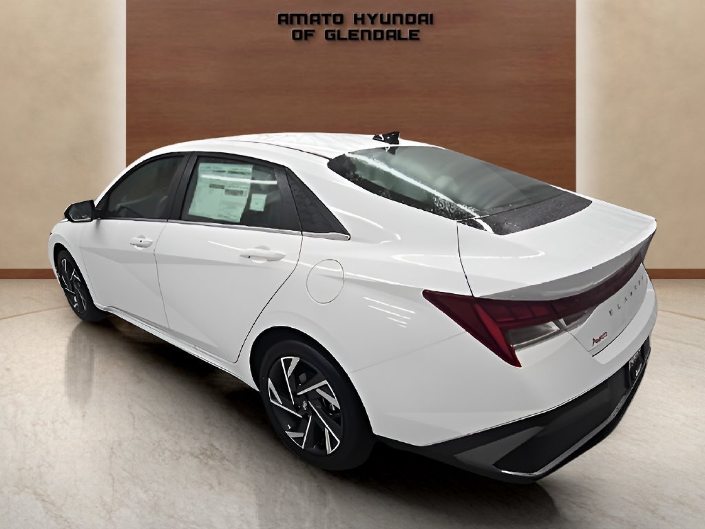 New 2026 Hyundai Elantra Limited FWD image 4
