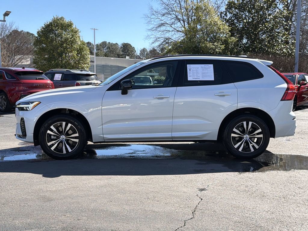 Used 2024 Volvo XC60 B5 Core image 6