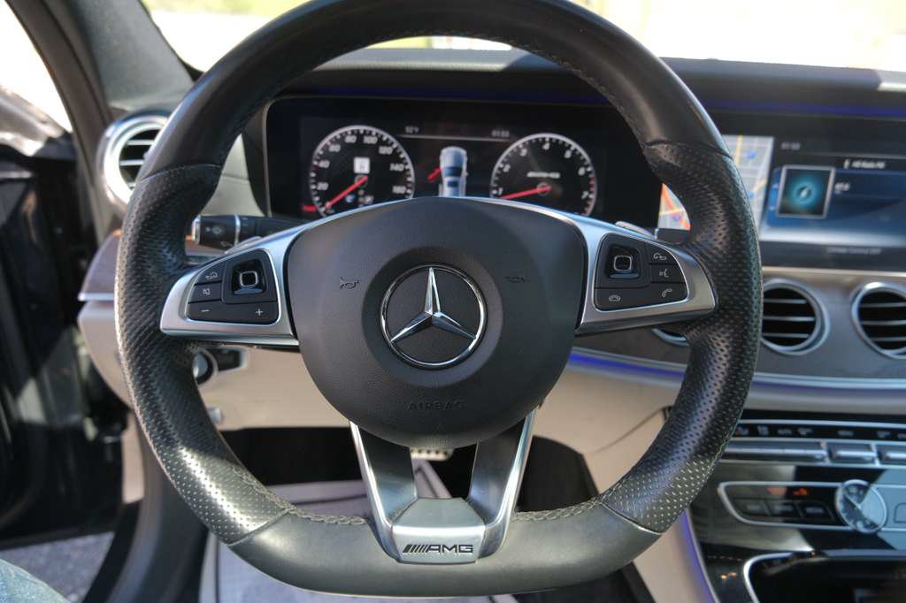 Used 2017 Mercedes-Benz E 43 AMG 4MATIC Sedan image 29