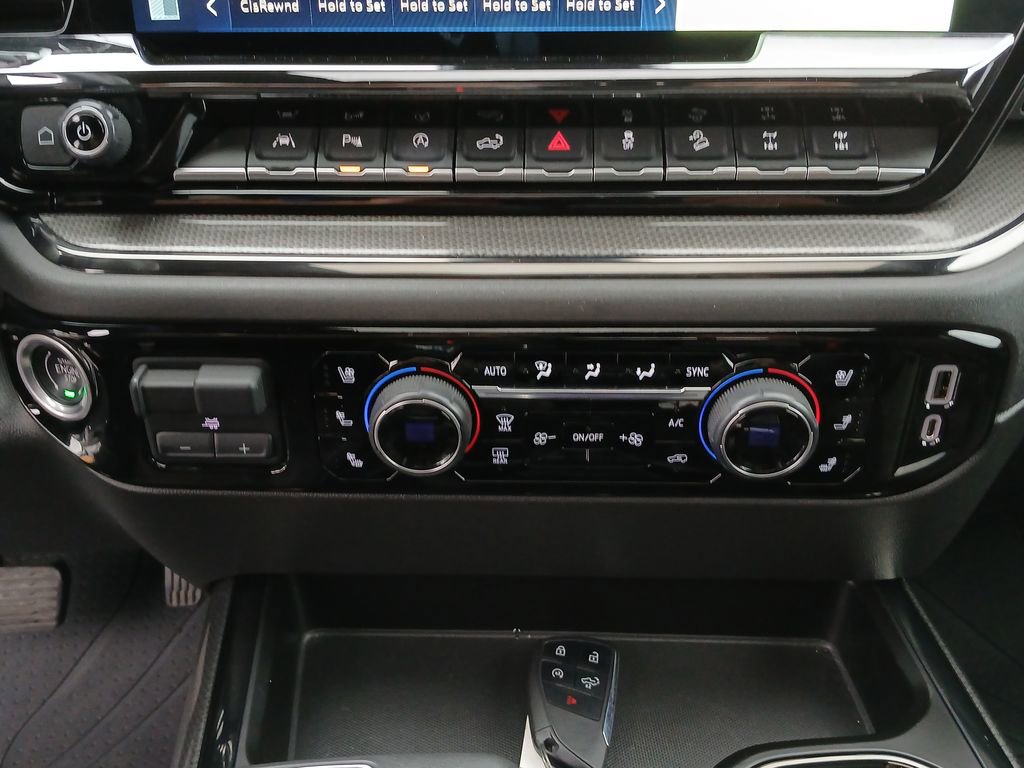 Used 2022 Chevrolet Silverado 1500 ZR2 w/ Technology Package AWD/4WD image 36