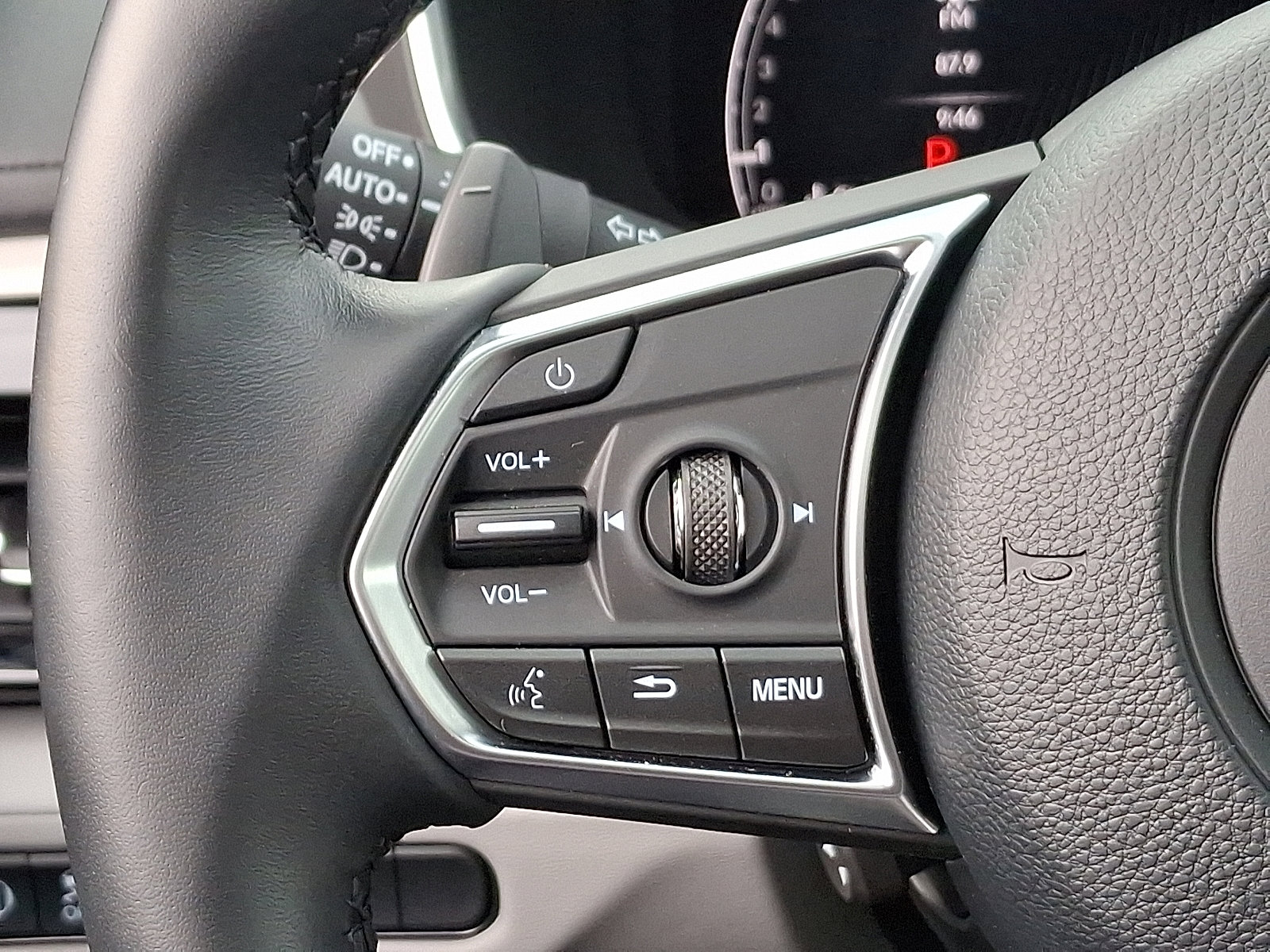 Certified 2025 Acura MDX w/ Technology Package image 23