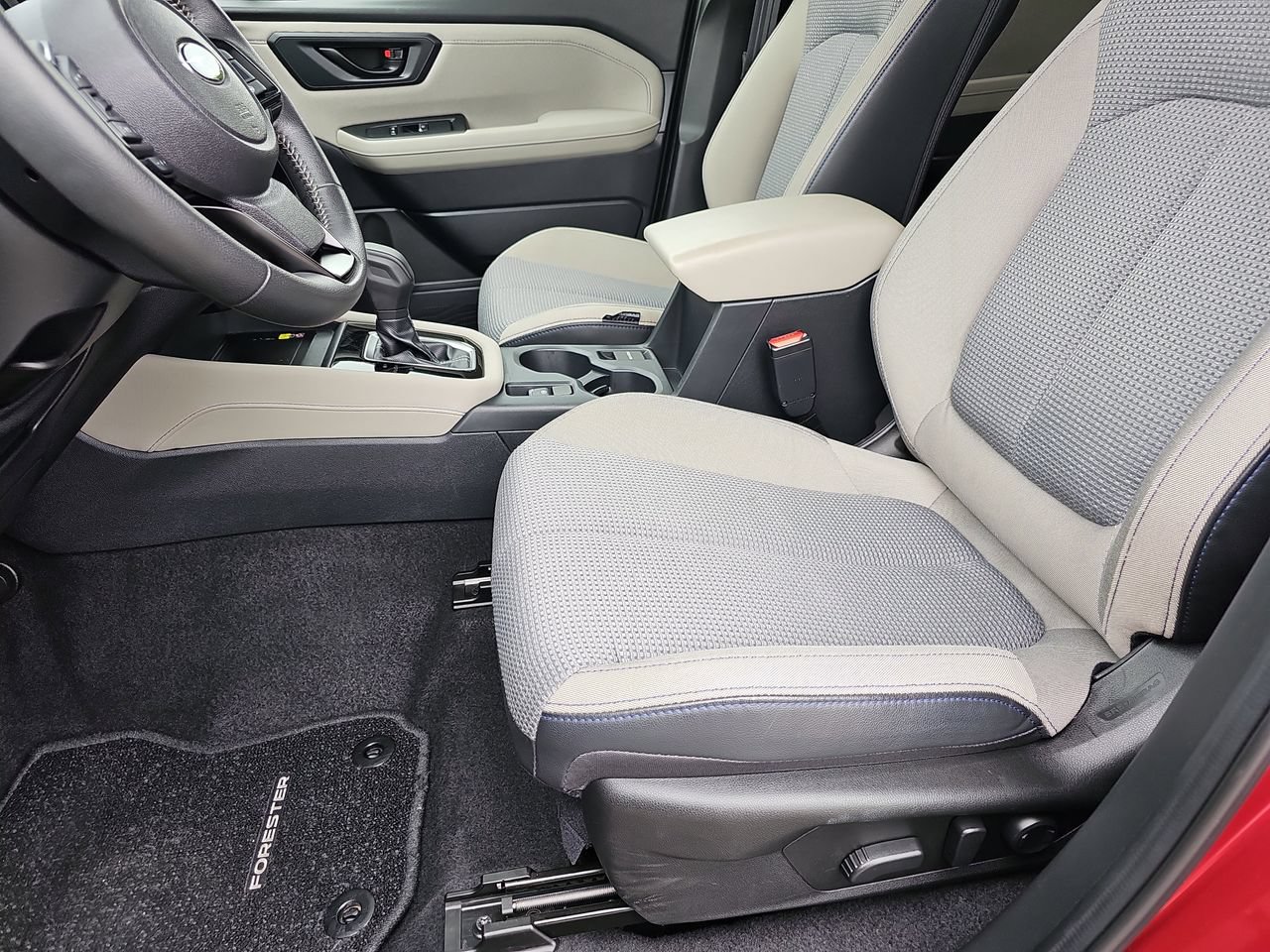 Certified 2025 Subaru Forester Premium AWD/4WD image 19