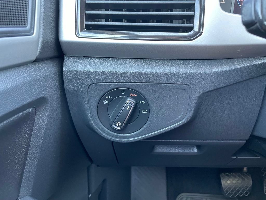 Used 2021 Volkswagen Atlas SEL FWD image 13