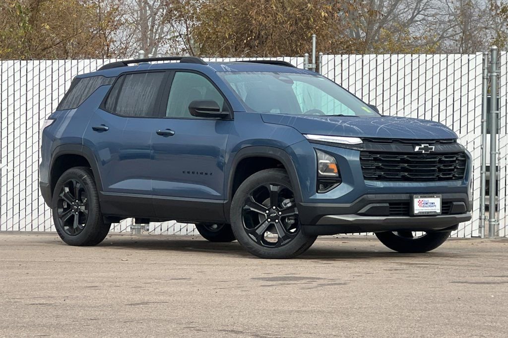 New 2026 Chevrolet Equinox LT w/ Convenience Package II image 2