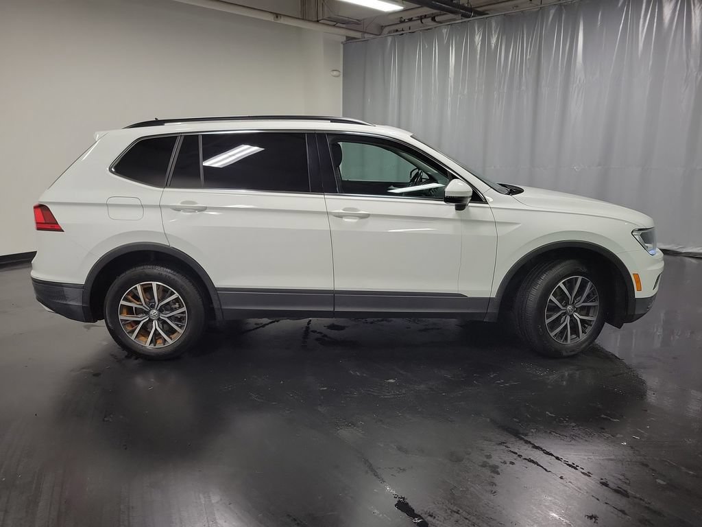 Used 2019 Volkswagen Tiguan SE w/ Panoramic Sunroof Package FWD image 10