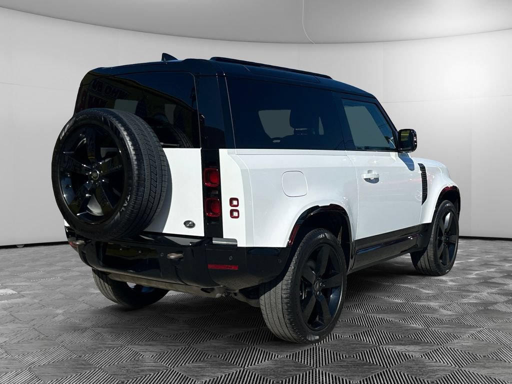 Used 2023 Land Rover Defender 90 X-Dynamic SE AWD/4WD image 5