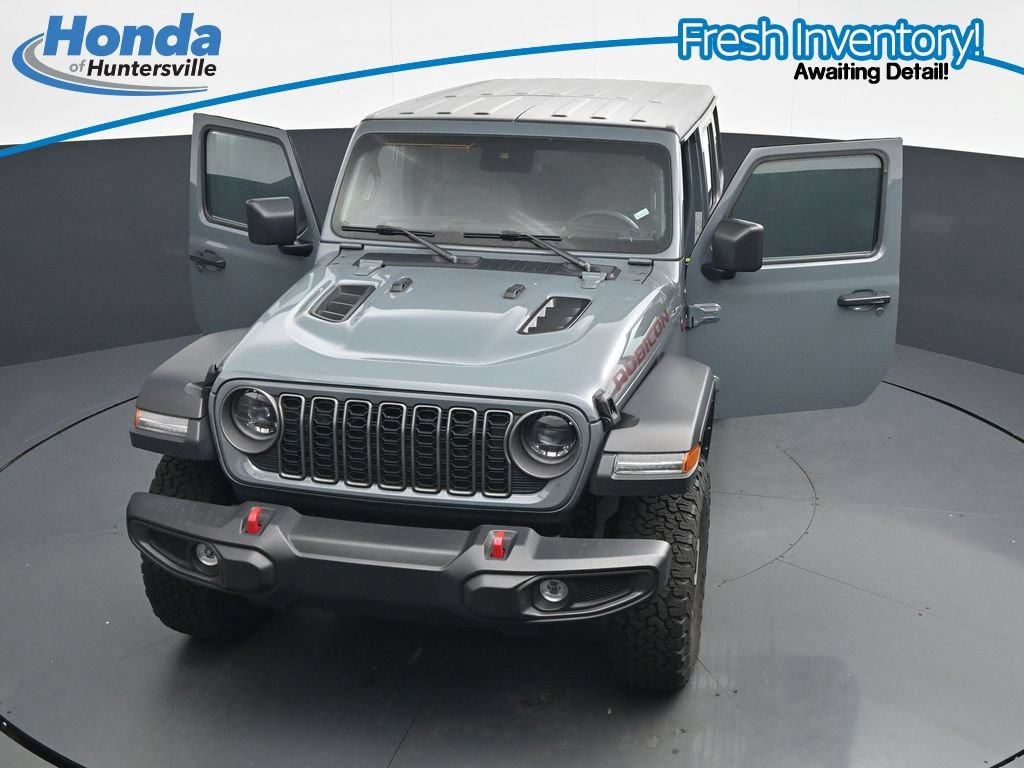Used 2025 Jeep Wrangler Unlimited Rubicon AWD/4WD image 35