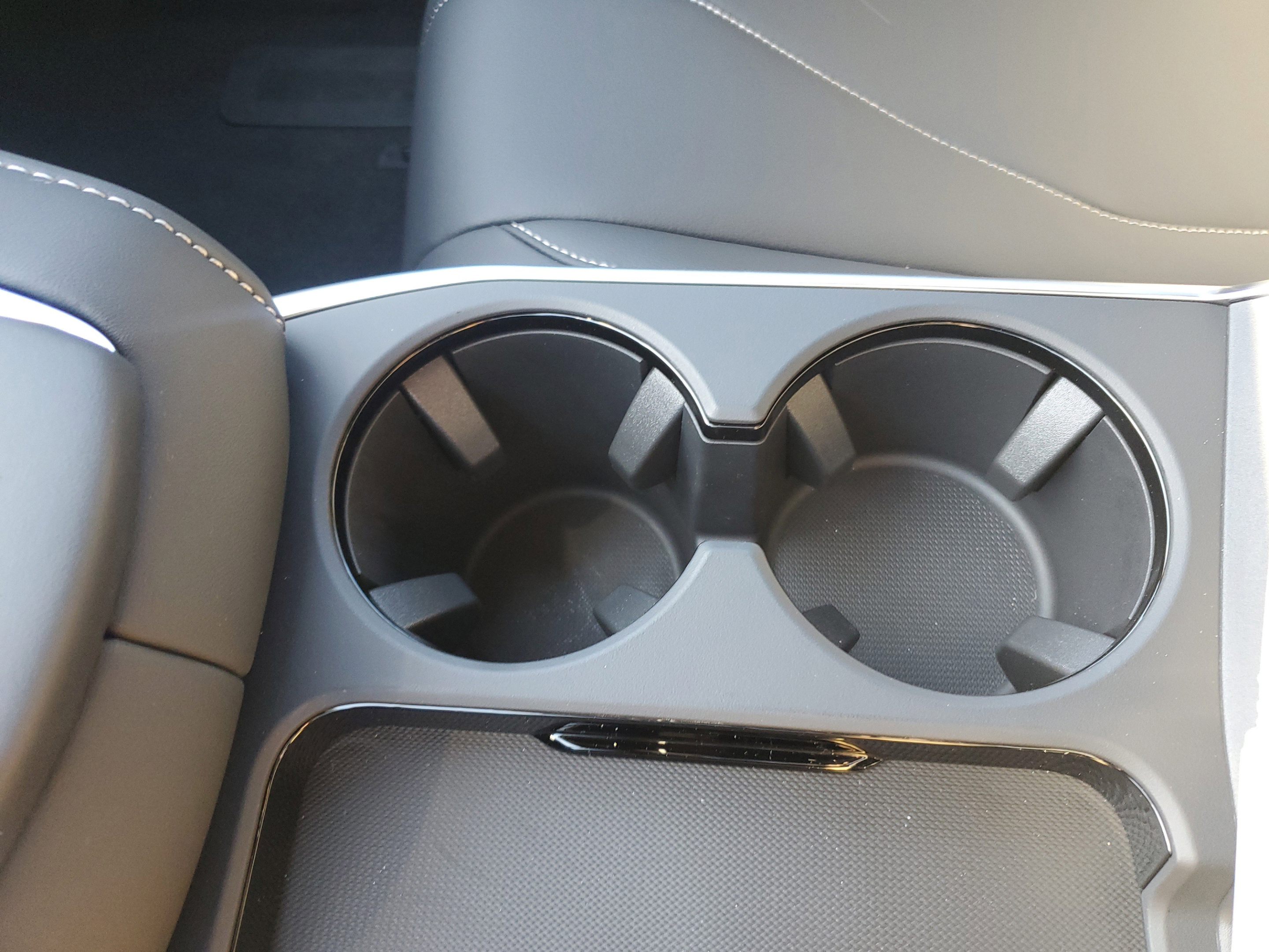 New 2026 Acura RDX SH-AWD image 9