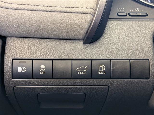 Used 2021 Toyota Camry LE FWD image 16