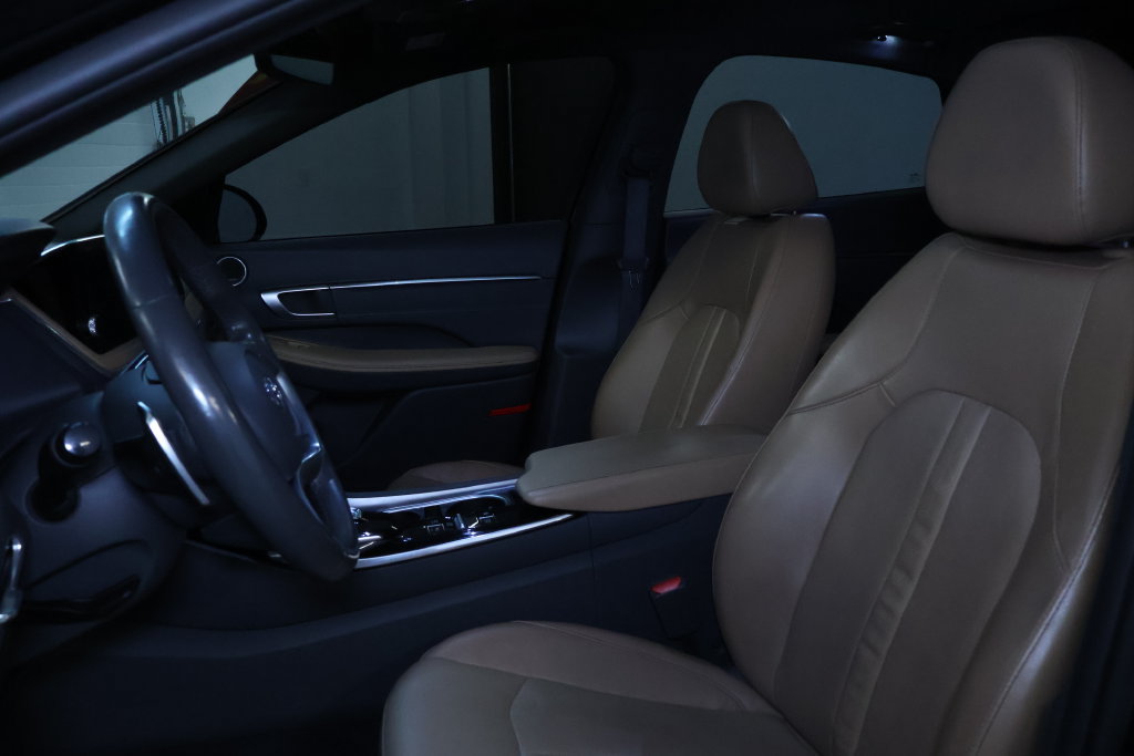 Used 2020 Hyundai Sonata Limited FWD image 14