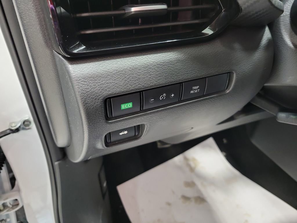 Used 2025 Nissan Sentra SV image 29