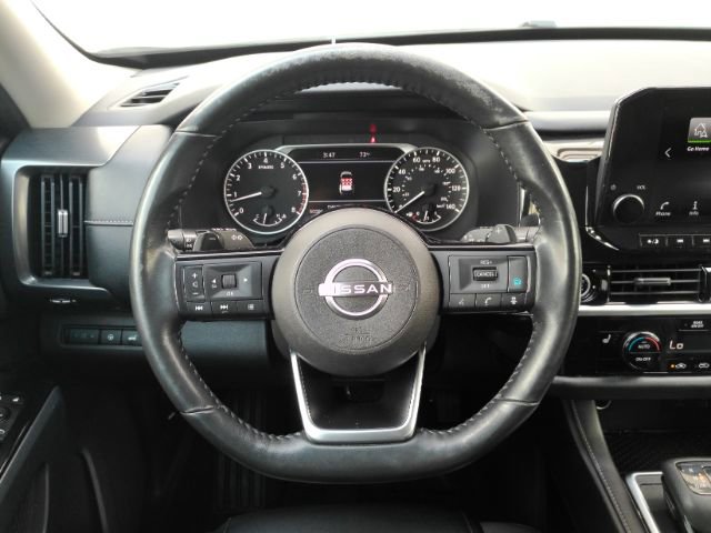 Used 2022 Nissan Pathfinder SL w/ SL Black Package image 35