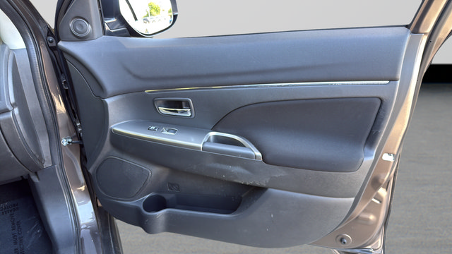 Used 2019 Mitsubishi Outlander Sport SE FWD image 28