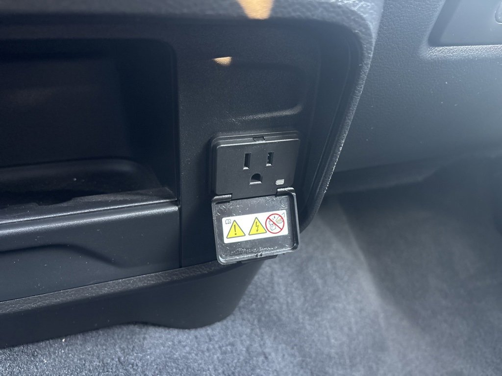 Used 2024 RAM 2500 Laramie w/ Safety Group image 24