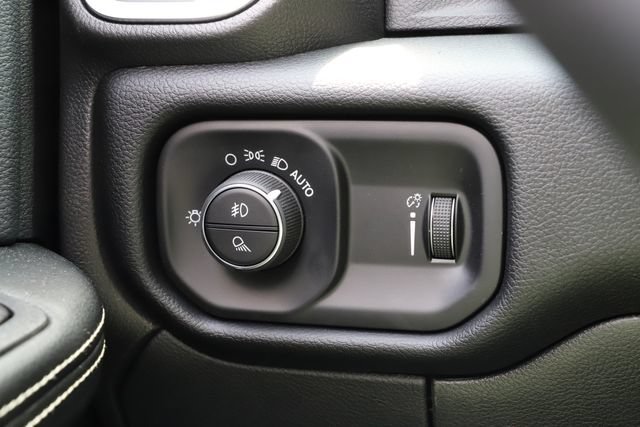 New 2026 RAM 2500 Big Horn AWD/4WD image 36