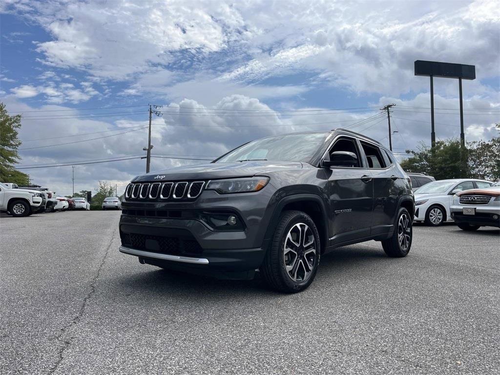 Used 2024 Jeep Compass Limited image 2